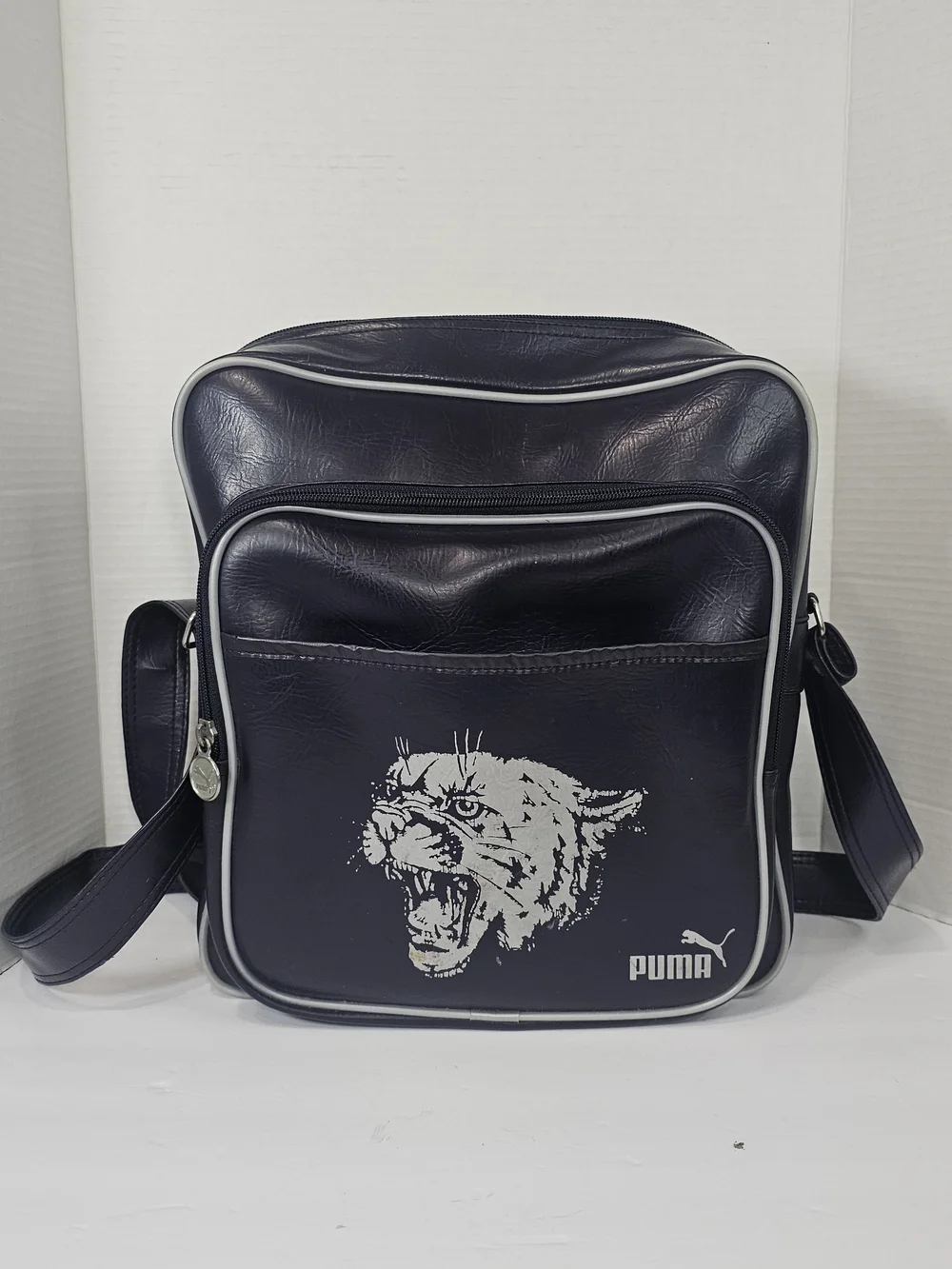 VTG PUMA Crossbody Bag Navy Blue 90’s Y2K Retro Vinyl Puma Logo